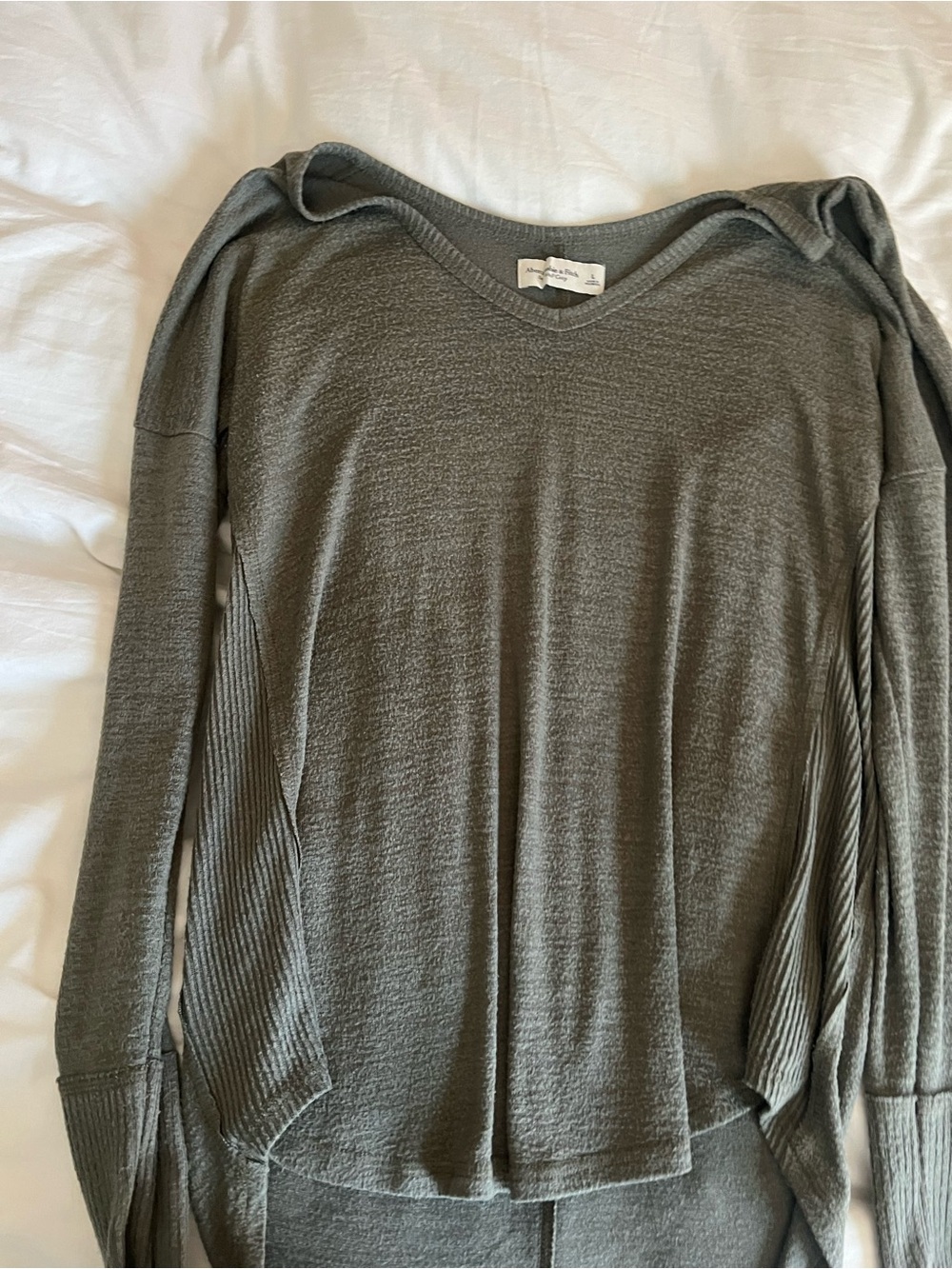 Women’s Abercrombie Green Lightweight V-Neck Sweater